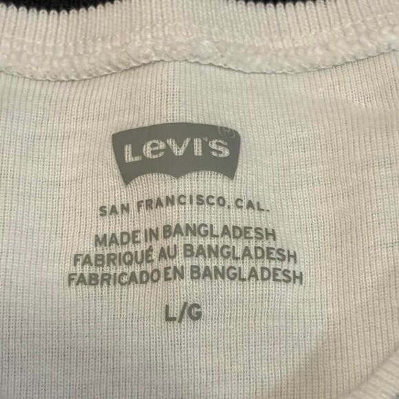 Levi-s Women's White T-shirt - Picture 4 of 7